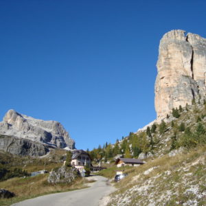 Cinque Torri verso il rifugio Nuvolau